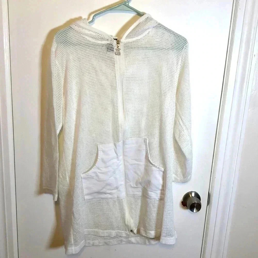Beach by Jordan Taylor white zippered and hooded beach cover up with pockets.